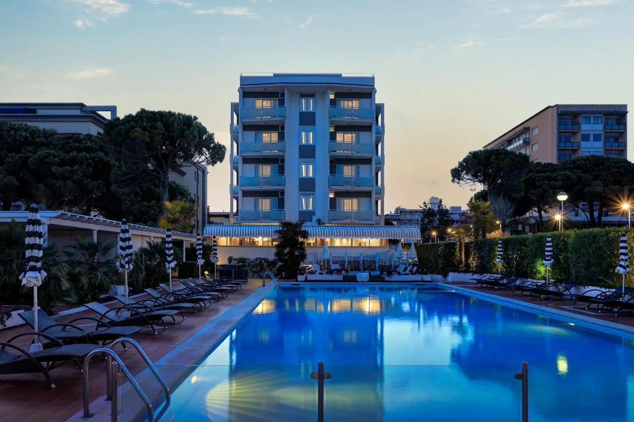 Hotel Delle Rose Lido di Jesolo 4*,
